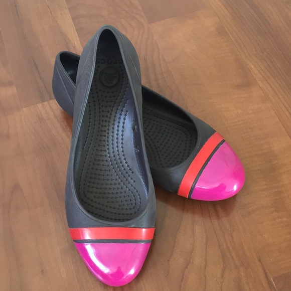 CROCS Shoes - Crocs. Perfect condition. Size 8